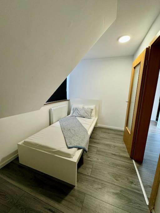Homeberg - Feine 3 Zimmer, 4 Betten, 60qm In Lage