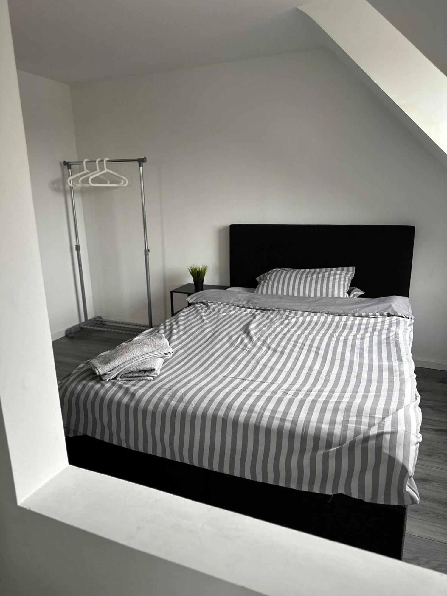 Homeberg - Feine 3 Zimmer, 4 Betten, 60qm In Lage Apartment *