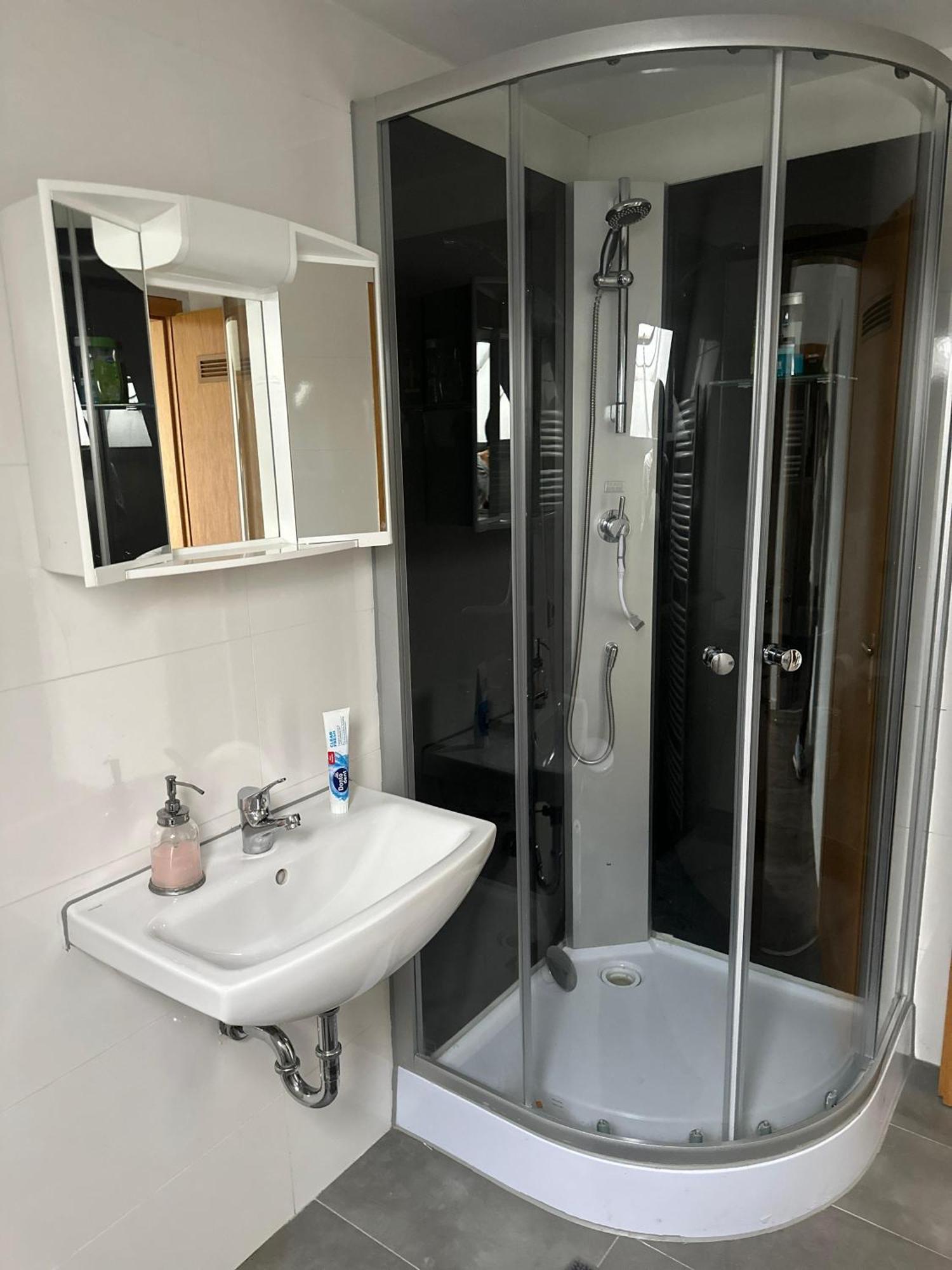 Homeberg - Feine 3 Zimmer, 4 Betten, 60qm In Lage Apartment